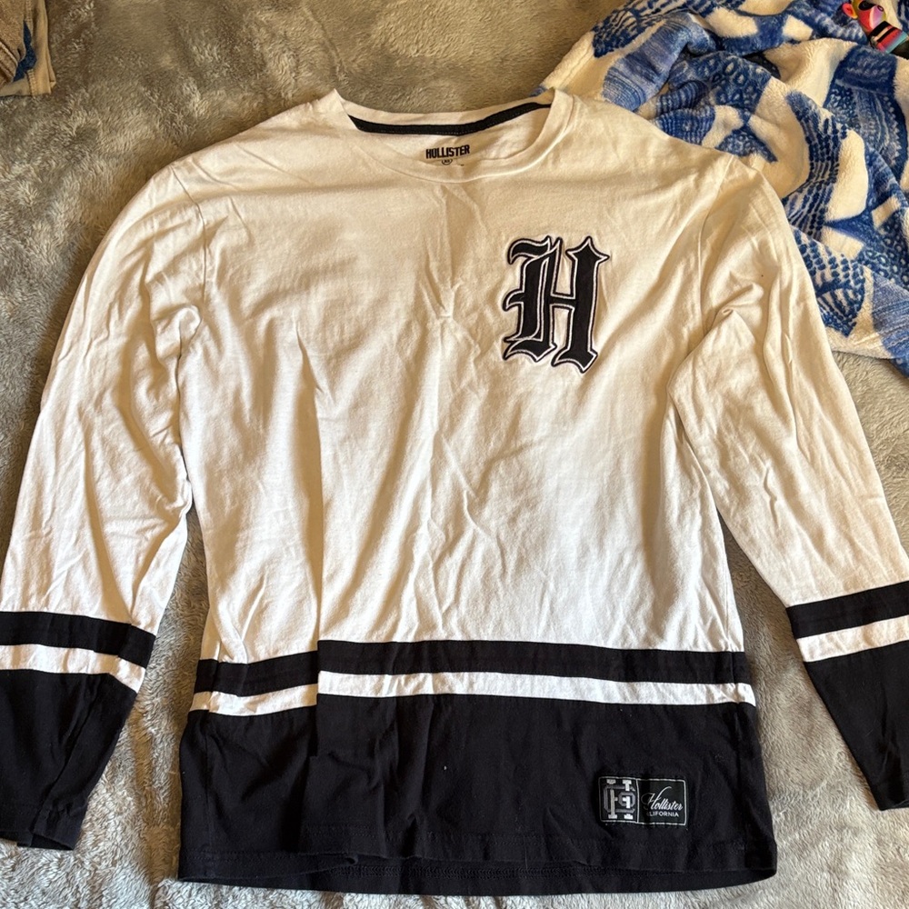 Hollister White and Black Long Sleeve Tee